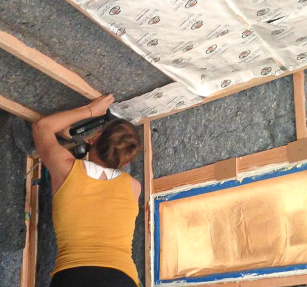 Photo showing insulation and phase-change material in the ceiling
