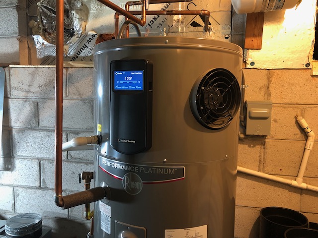 Bought a house, first time on well water, why does pressure tank only go to  hot water heater? : r/Plumbing