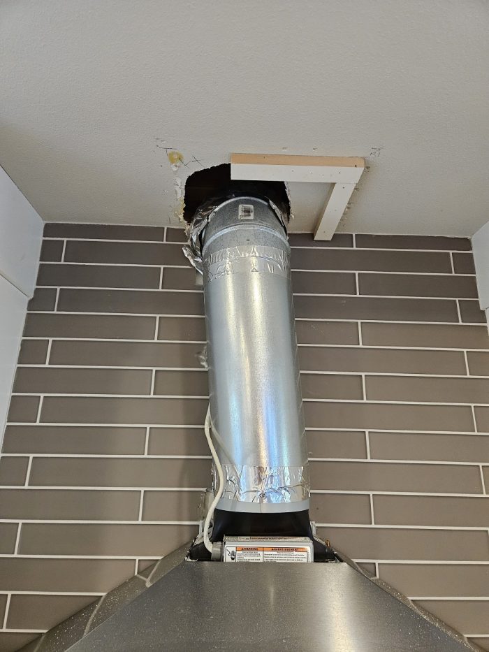 ducts - What are good strategies for fitting range hood vent ductwork in  tight spaces - Home Improvement Stack Exchange