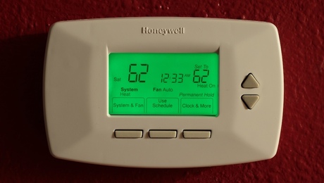 The best ways to set your thermostat depend on a lot of factors [Photo by John Loo, flickr.com, CC BY 2.0]